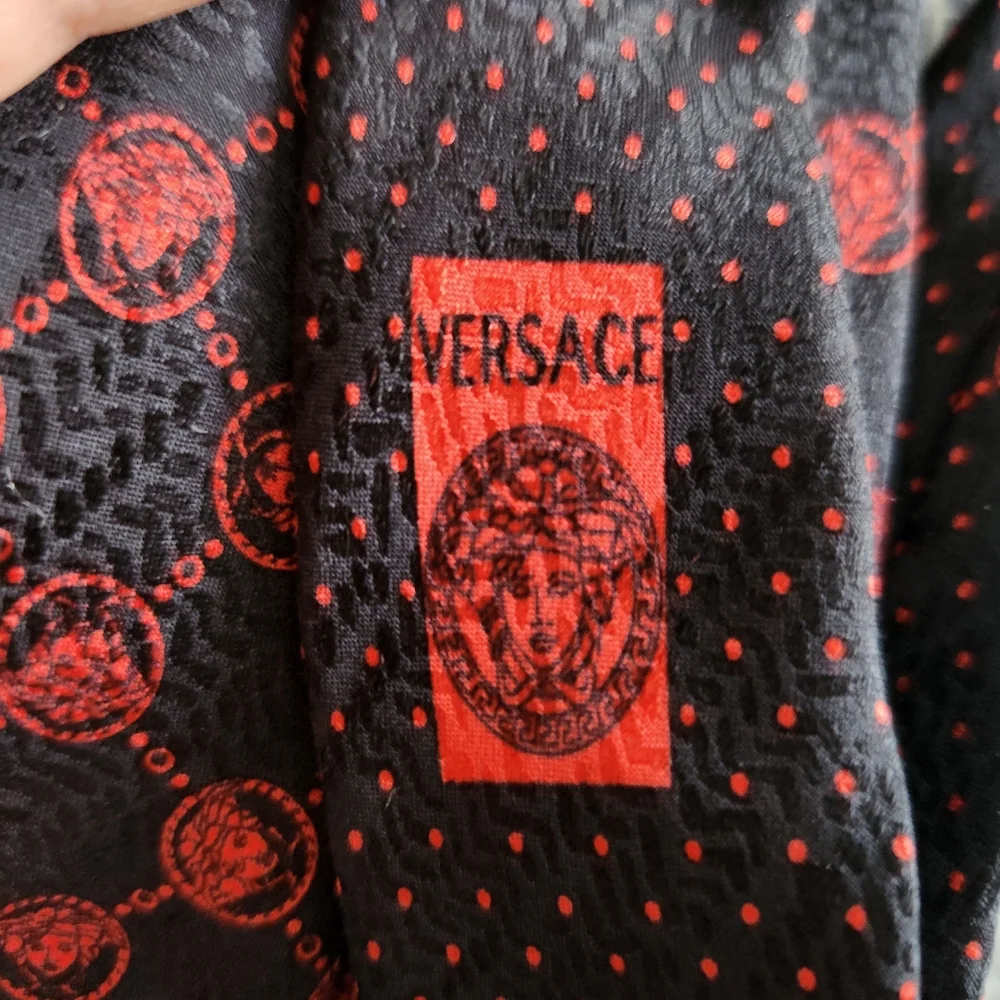 Versace excellent